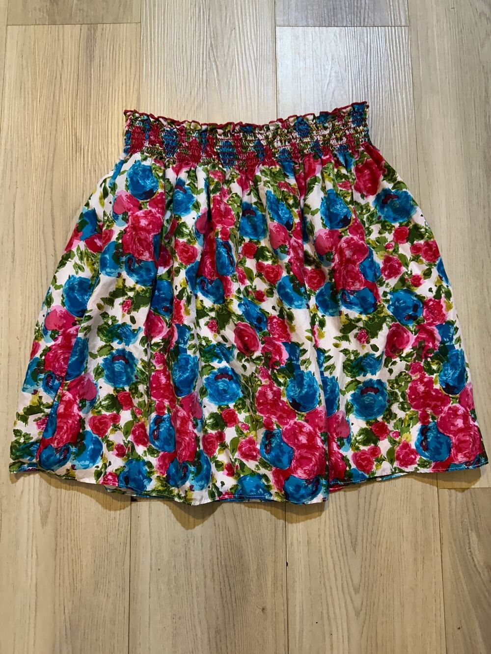 Velvet by Graham & Spencer 100% Silk Floral Mini Skirt Small Pink Blue Smocked